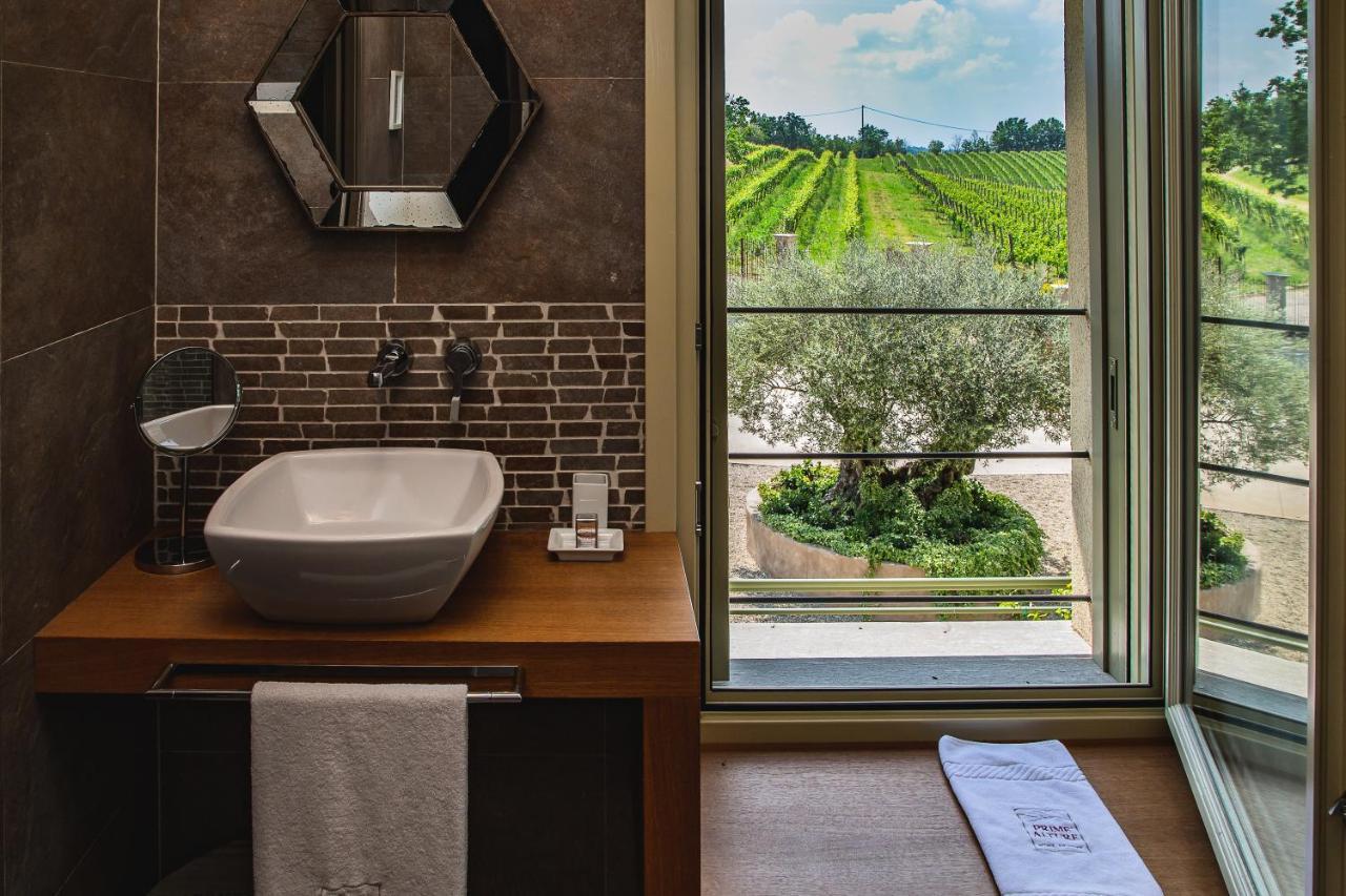 Prime Alture Wine Resort Casteggio Eksteriør billede